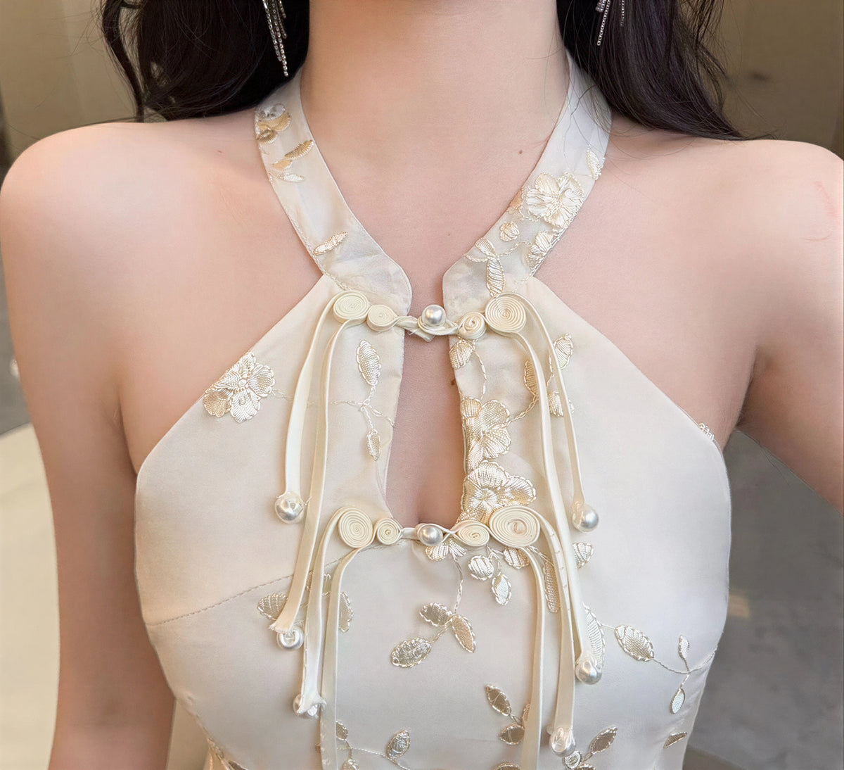 立体刺繍チュール切り替えホルターネック ノースリーブ ミニワンピース