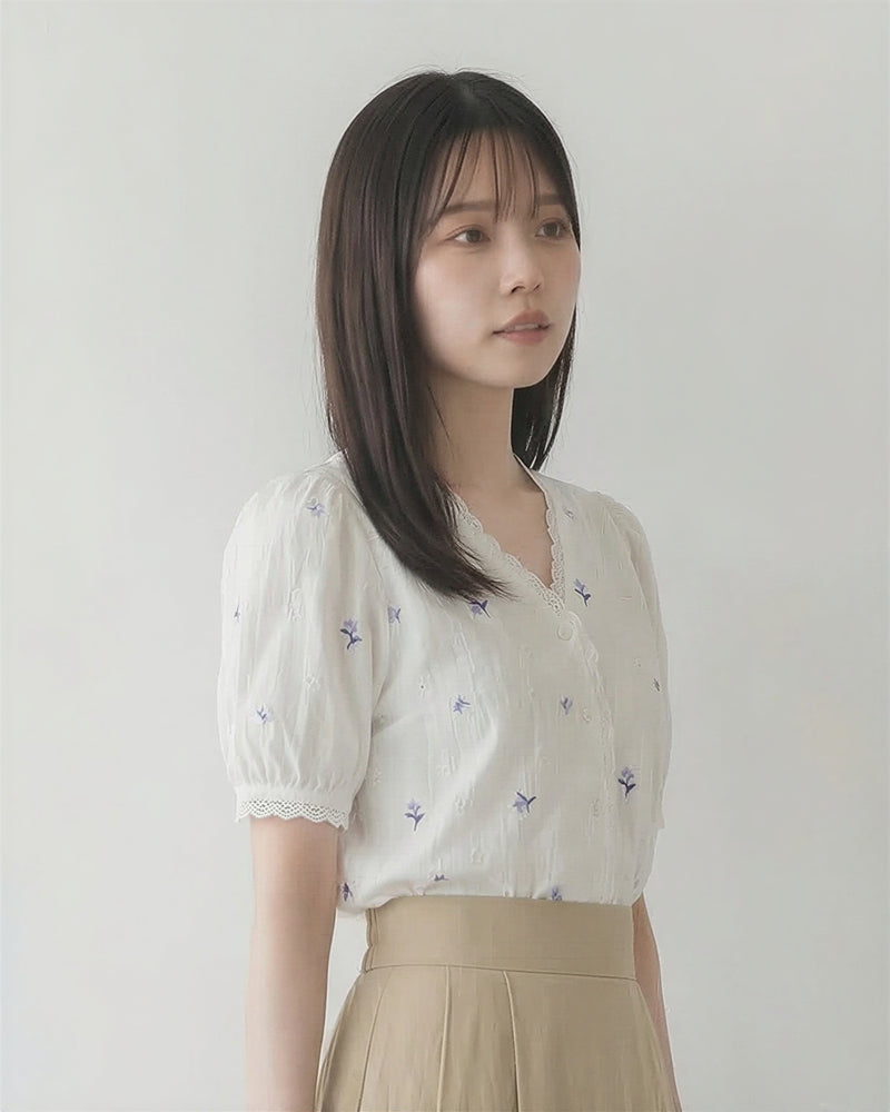 V領蕾絲滾邊刺繡泡泡袖短袖襯衫