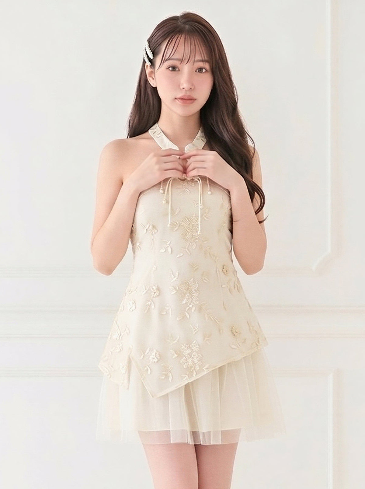 立体刺繍チュール切り替えホルターネック ノースリーブ ミニワンピース