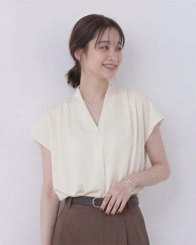 V領落肩無袖褶裥襯衫