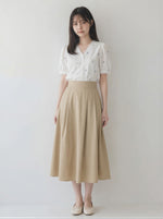 V領蕾絲滾邊刺繡泡泡袖短袖襯衫