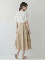 V領蕾絲滾邊刺繡泡泡袖短袖襯衫