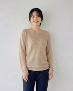 V領開衩 透膚鏤空 輕薄套頭毛衣